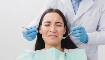 Front Teeth Chipping at Bottom: When to See a Dentist