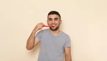 Why Are My Upper Gums Throbbing After Brushing or Flossing?